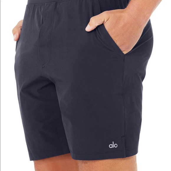 Alo Repetition Short